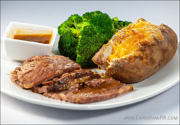 delicious baked potatoe and steak for dinner (food photography)